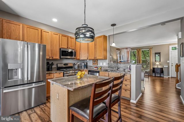 7025 MANAHOAC PL, Gainesville, VA 20155