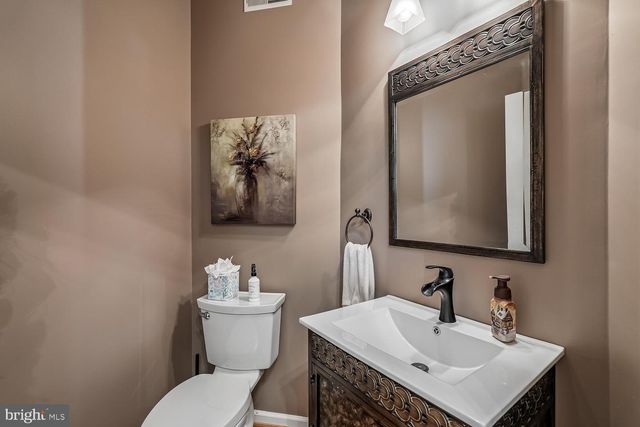 7025 MANAHOAC PL, Gainesville, VA 20155
