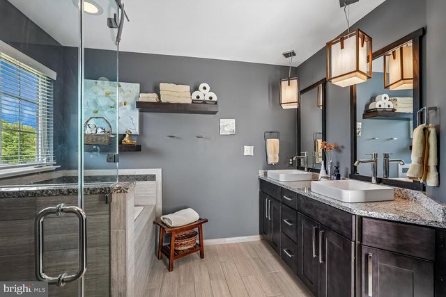 7025 MANAHOAC PL, Gainesville, VA 20155
