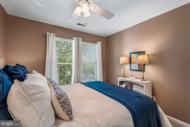 7025 MANAHOAC PL, Gainesville, VA 20155