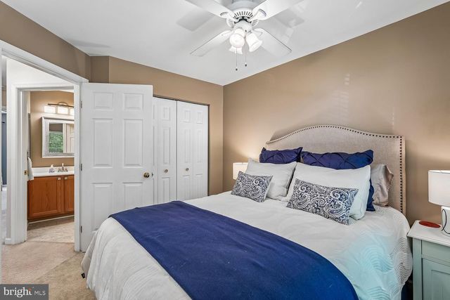 7025 MANAHOAC PL, Gainesville, VA 20155