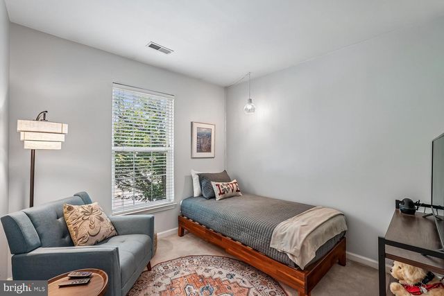 7025 MANAHOAC PL, Gainesville, VA 20155