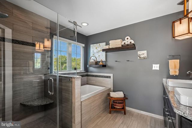 7025 MANAHOAC PL, Gainesville, VA 20155