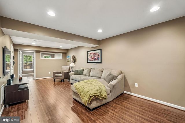 7025 MANAHOAC PL, Gainesville, VA 20155