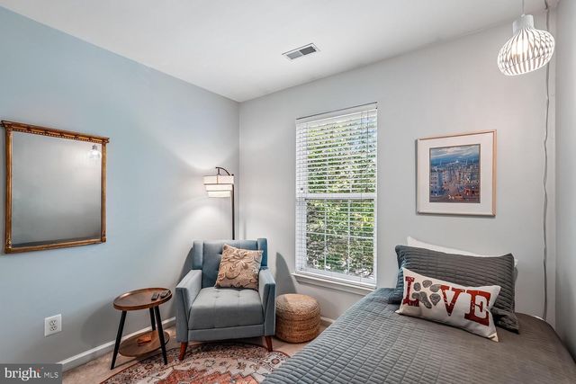 7025 MANAHOAC PL, Gainesville, VA 20155