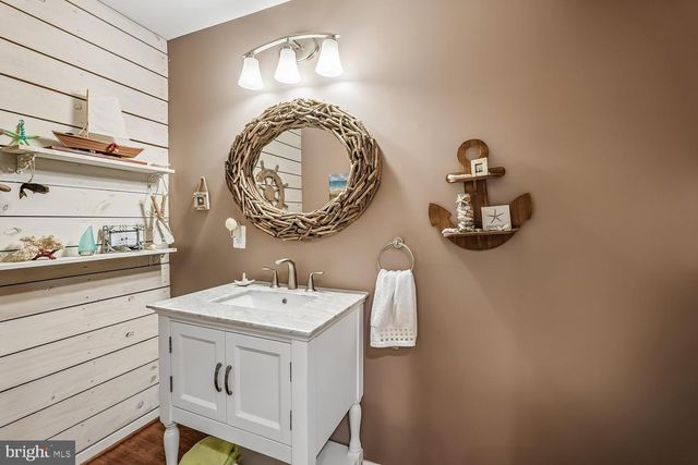 7025 MANAHOAC PL, Gainesville, VA 20155