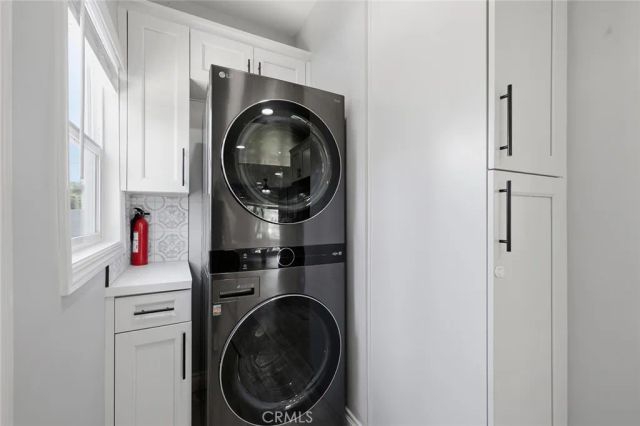 4167 Denker, Los Angeles, CA 90062