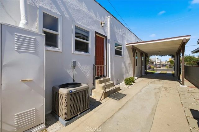 4167 Denker, Los Angeles, CA 90062