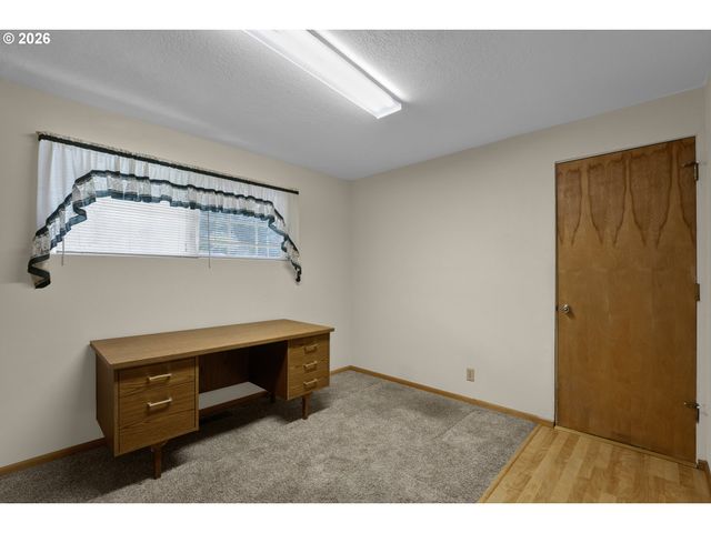 2225 W 28TH Ave, Eugene, OR 97405