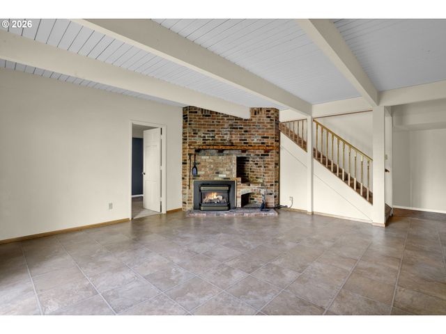 2225 W 28TH Ave, Eugene, OR 97405