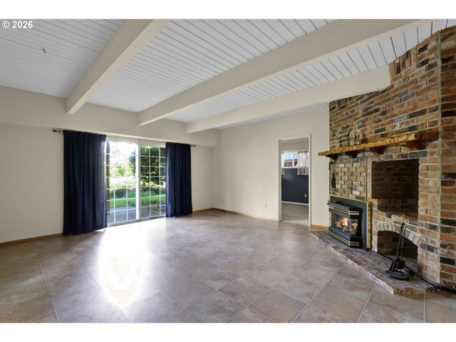 2225 W 28TH Ave, Eugene, OR 97405