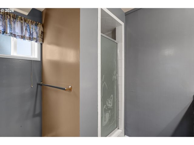 2225 W 28TH Ave, Eugene, OR 97405