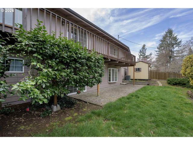 2225 W 28TH Ave, Eugene, OR 97405