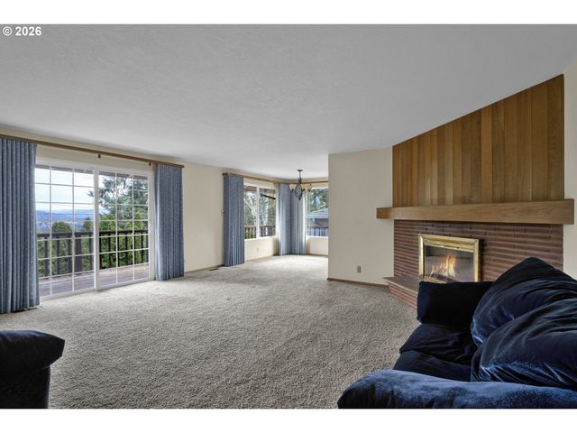 2225 W 28TH Ave, Eugene, OR 97405