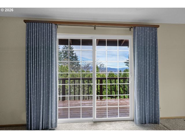 2225 W 28TH Ave, Eugene, OR 97405