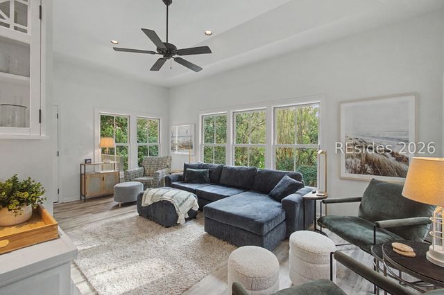 2 Narragansett Ln, Hilton Head Island, SC 29928