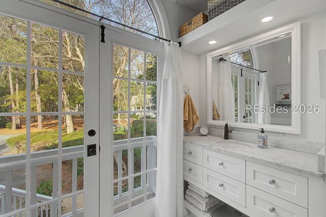 2 Narragansett Ln, Hilton Head Island, SC 29928