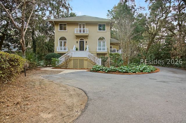 2 Narragansett Ln, Hilton Head Island, SC 29928
