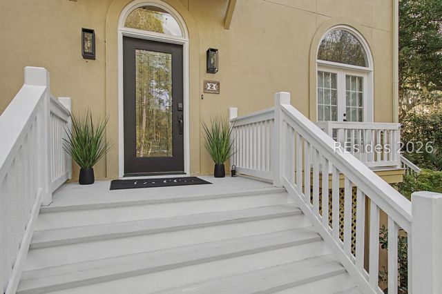 2 Narragansett Ln, Hilton Head Island, SC 29928