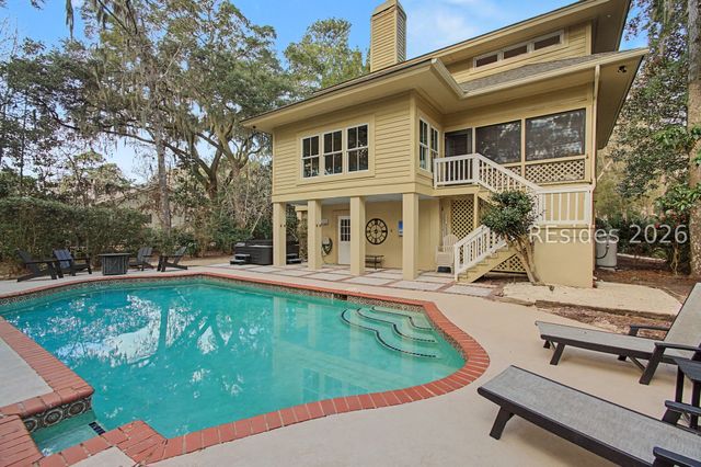 2 Narragansett Ln, Hilton Head Island, SC 29928