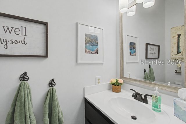 2 Narragansett Ln, Hilton Head Island, SC 29928