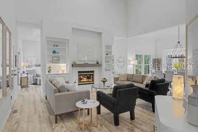 2 Narragansett Ln, Hilton Head Island, SC 29928