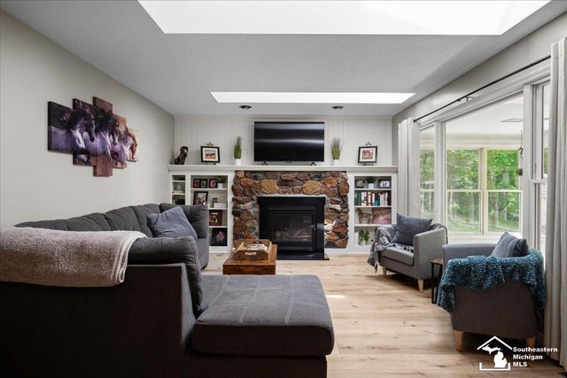 14297 Hickory Hill Drive, Woodstock Twp, MI 49253
