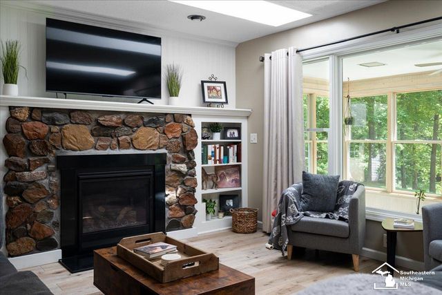 14297 Hickory Hill Drive, Woodstock Twp, MI 49253
