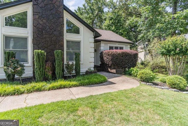 5050 Puritan Drive, Sugar Hill, GA 30518