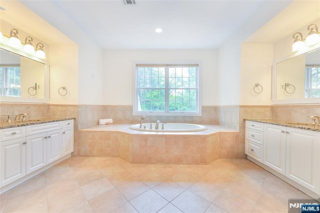 3 Christopher Court, Montclair, NJ 07042