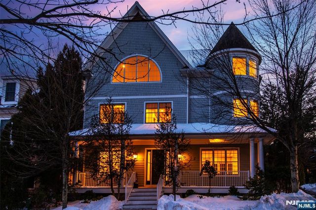 3 Christopher Court, Montclair, NJ 07042