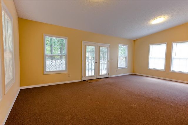 70 Liberty Lane, Covington, GA 30016