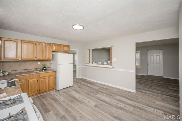 9813 Winkler Drive, St Louis, MO 63136