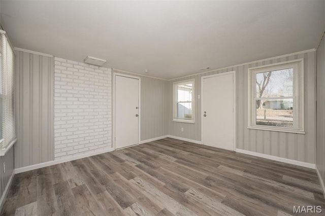 9813 Winkler Drive, St Louis, MO 63136