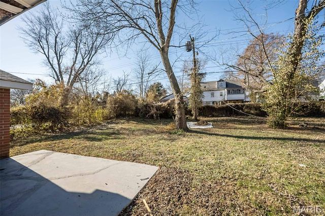 9813 Winkler Drive, St Louis, MO 63136