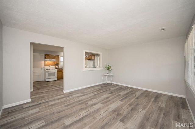 9813 Winkler Drive, St Louis, MO 63136