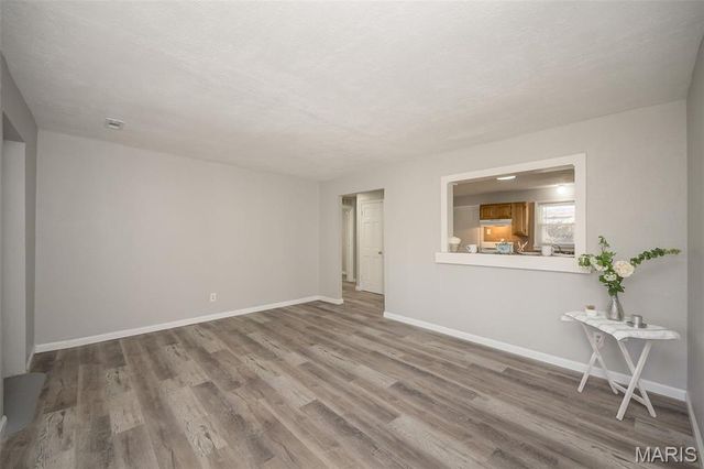 9813 Winkler Drive, St Louis, MO 63136