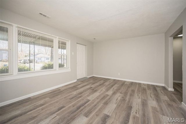 9813 Winkler Drive, St Louis, MO 63136