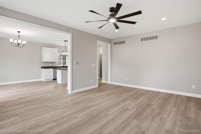 23397 Crescent Ridge Drive, New Boston, MI 48164