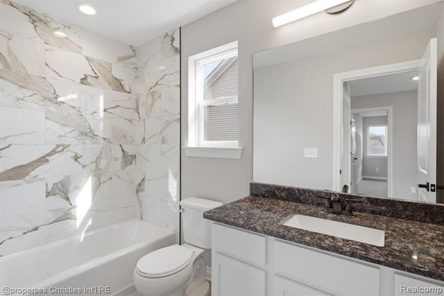 23397 Crescent Ridge Drive, New Boston, MI 48164