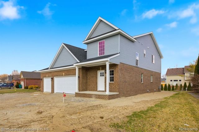 23397 Crescent Ridge Drive, New Boston, MI 48164