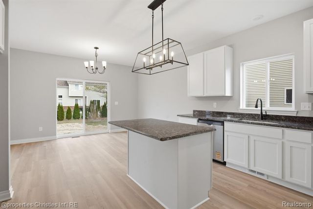 23397 Crescent Ridge Drive, New Boston, MI 48164