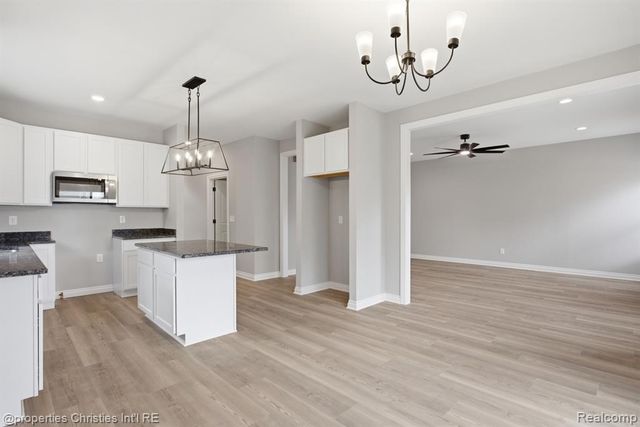 23397 Crescent Ridge Drive, New Boston, MI 48164