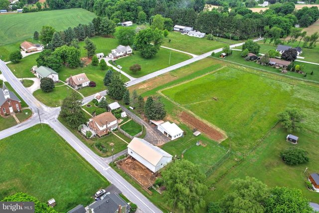10709 MT ZION RD, Glen Rock, PA 17327