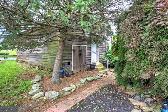 10709 MT ZION RD, Glen Rock, PA 17327
