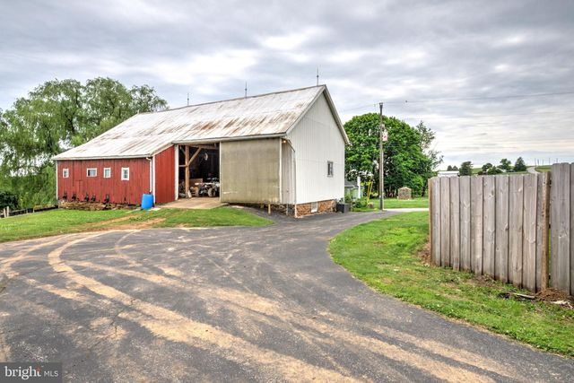 10709 MT ZION RD, Glen Rock, PA 17327