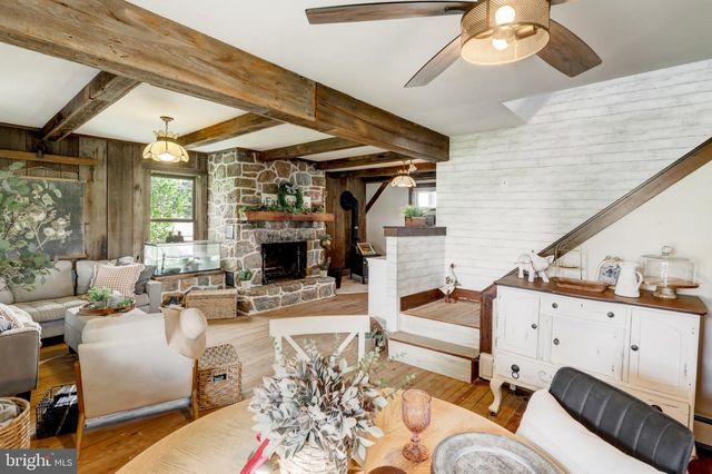 10709 MT ZION RD, Glen Rock, PA 17327