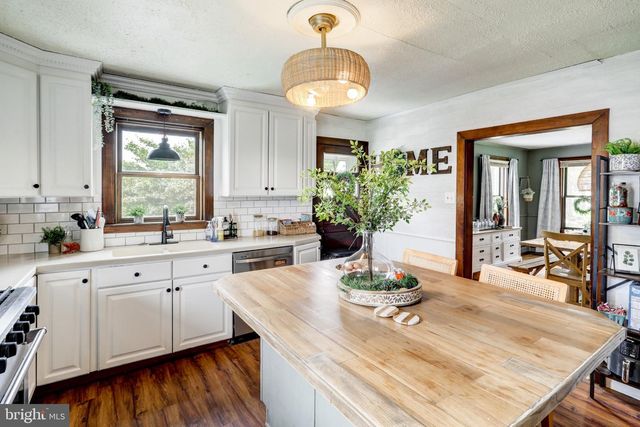 10709 MT ZION RD, Glen Rock, PA 17327