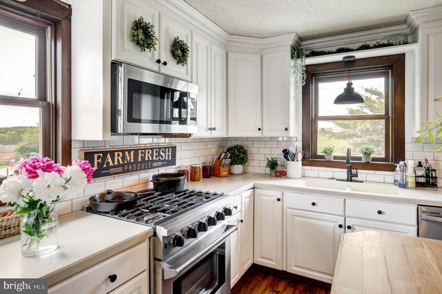 10709 MT ZION RD, Glen Rock, PA 17327