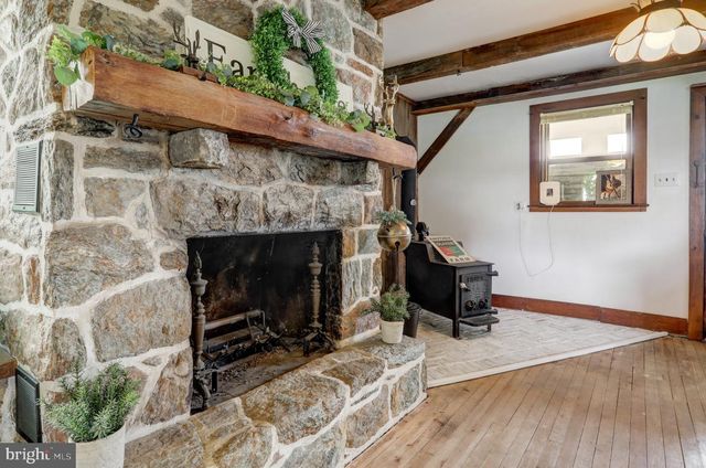 10709 MT ZION RD, Glen Rock, PA 17327